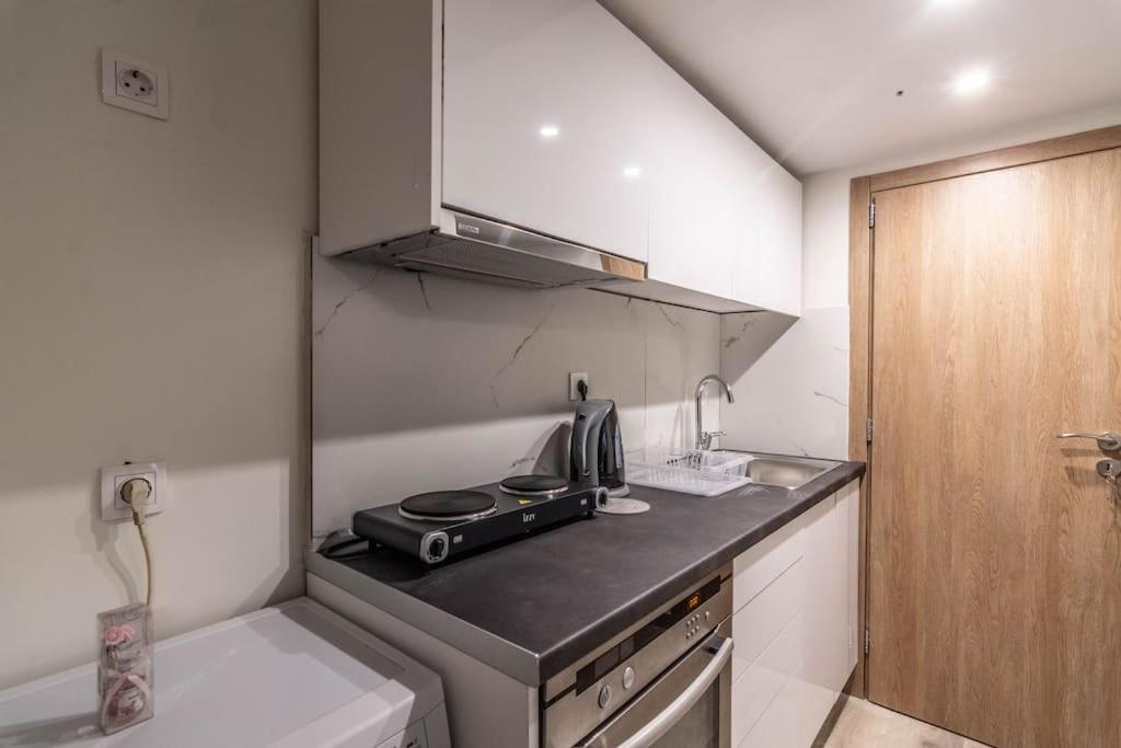 Garden Apt Apartment Athena Bagian luar foto