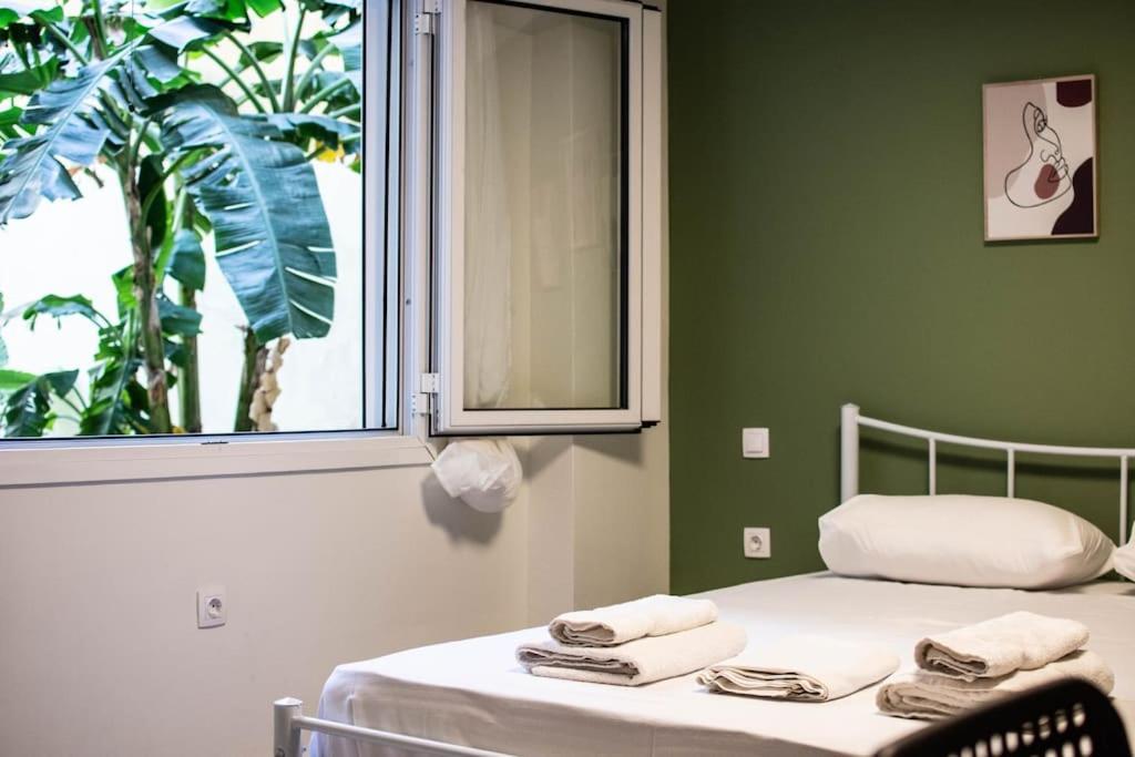 Garden Apt Apartment Athena Bagian luar foto
